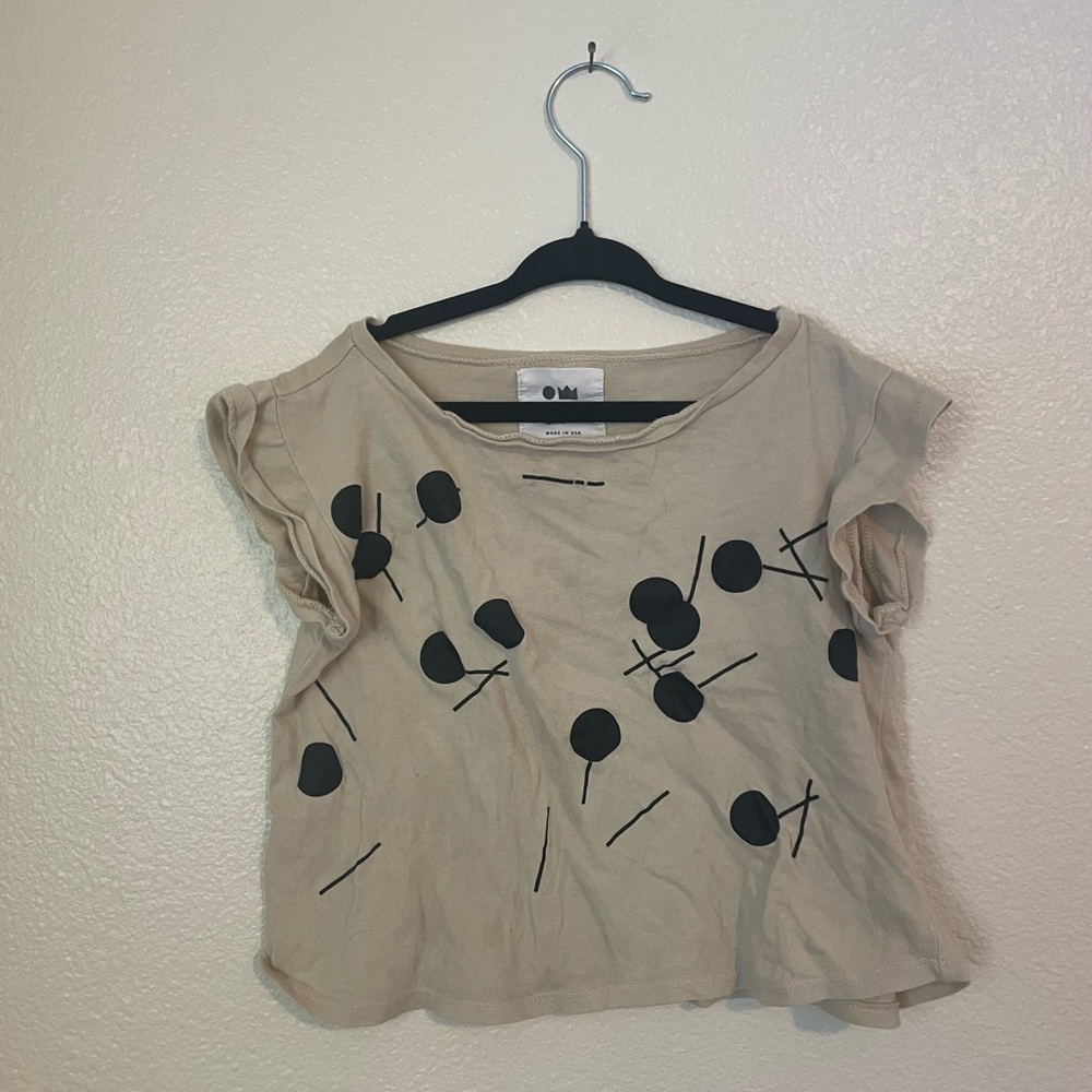 Omamimini Beige and Black Crop Top